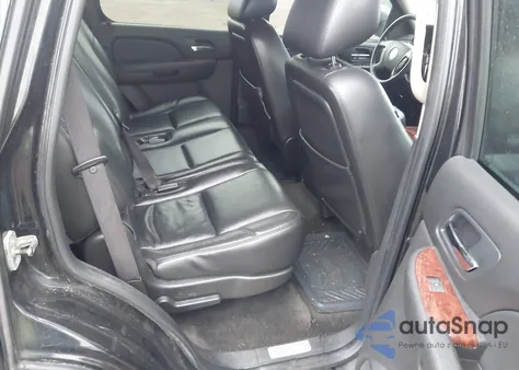 2010 Chevrolet Tahoe Ltz z USA, uszkodzony, nr VIN 1GNUKCE0XAR290404